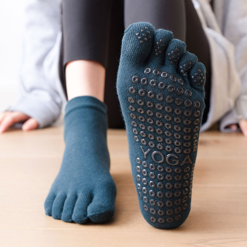 ถุงเท้าซิลิโคนกันลื่นสำหรับผู้ - Yoga Fitness Women บทวิจารณ์และราคา