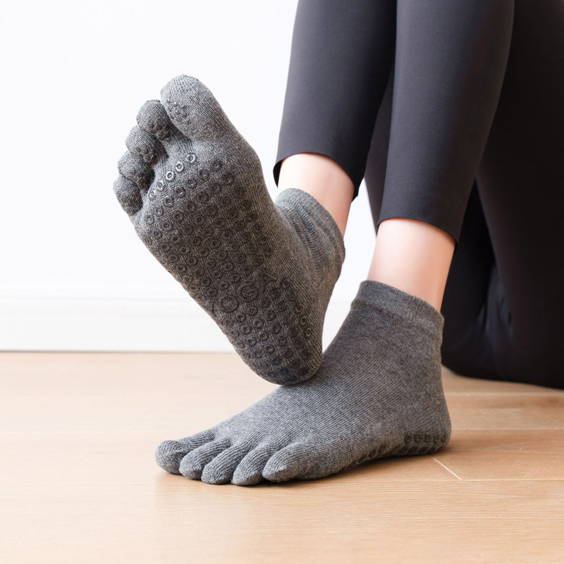 ถุงเท้าซิลิโคนกันลื่นสำหรับผู้ - Yoga Fitness Women บทวิจารณ์และราคา